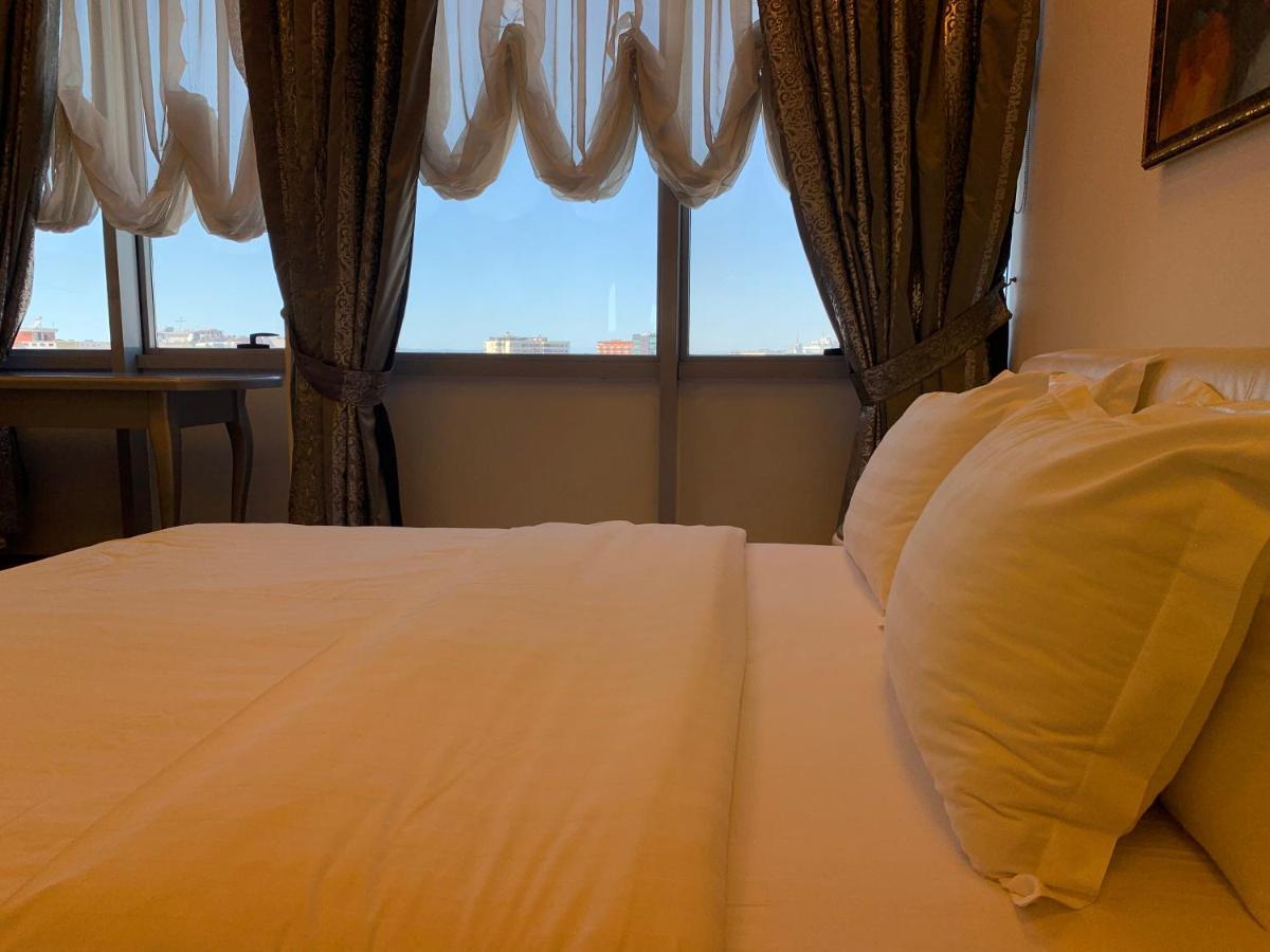 Hotel Rosa Blu Тирана Екстериор снимка