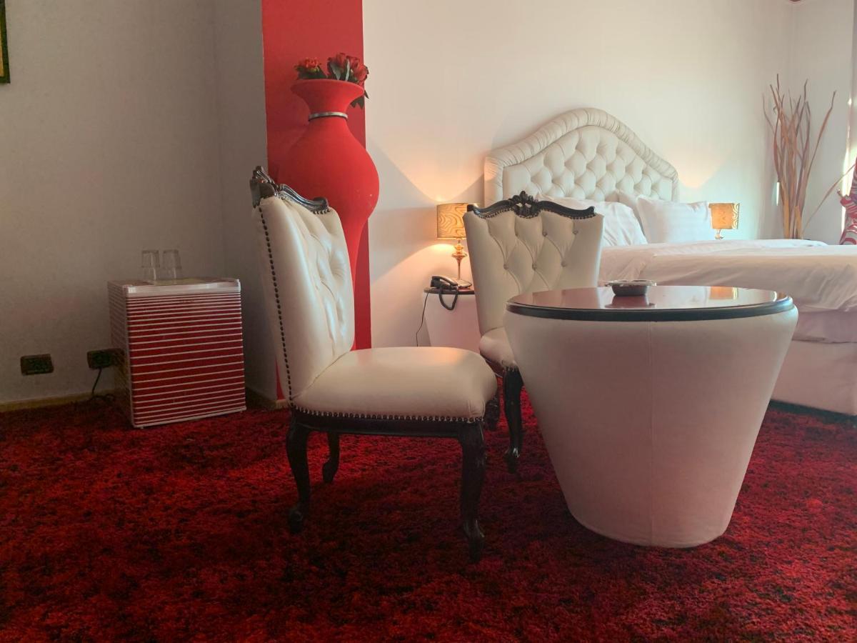Hotel Rosa Blu Тирана Екстериор снимка
